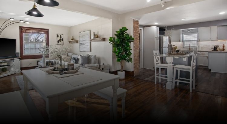 Interior photo of 804 Jefferson Ave in St Charles, Illinois